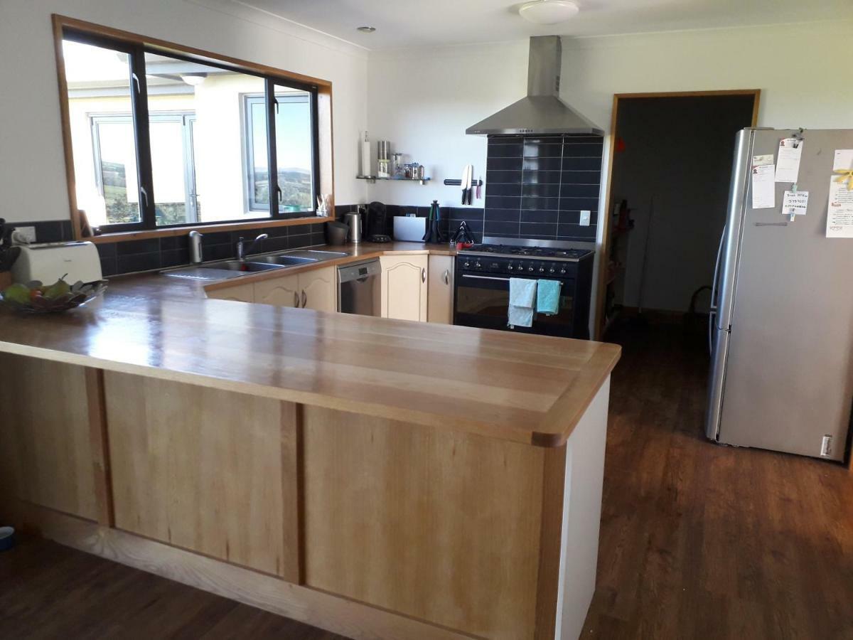 Hill Top Retreat Lower Dashwood Экстерьер фото