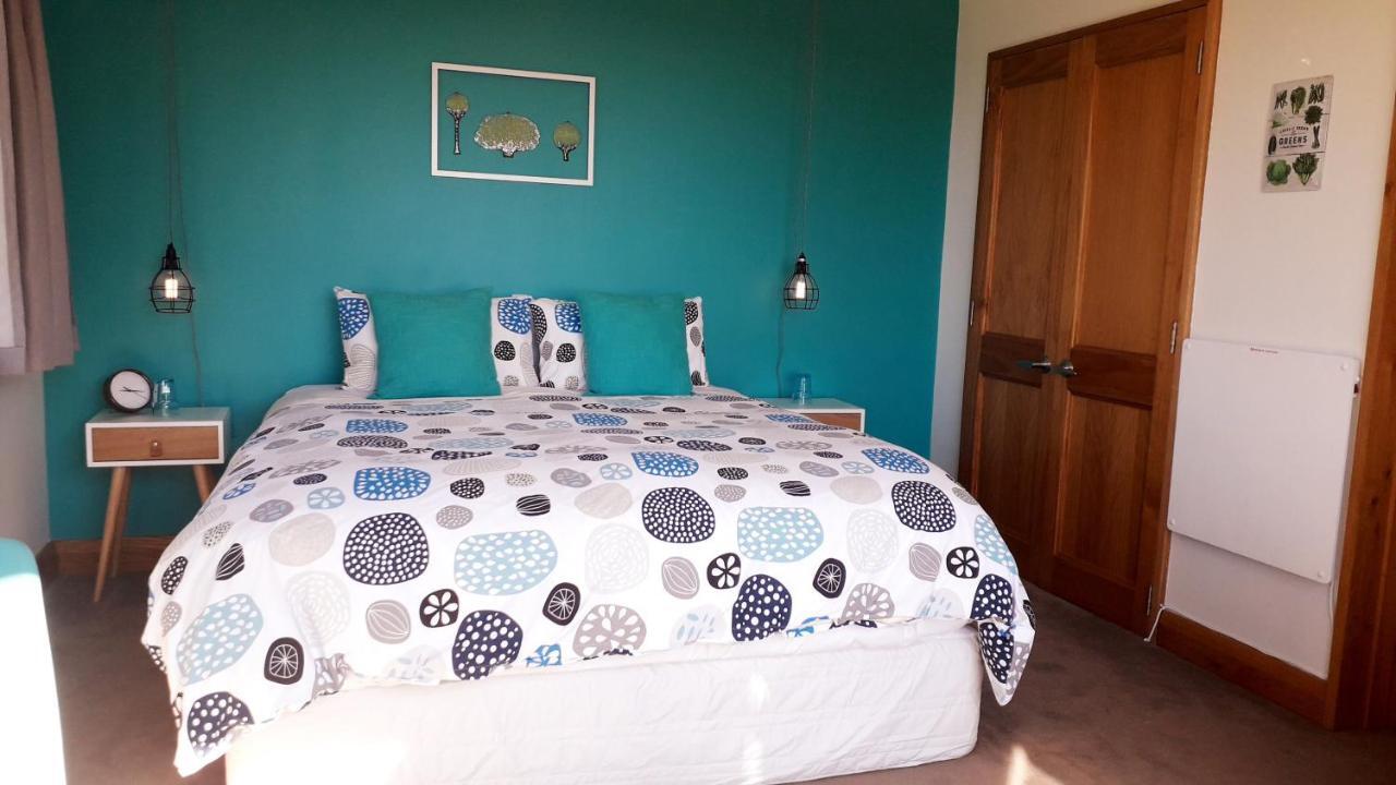 Hill Top Retreat Lower Dashwood Экстерьер фото
